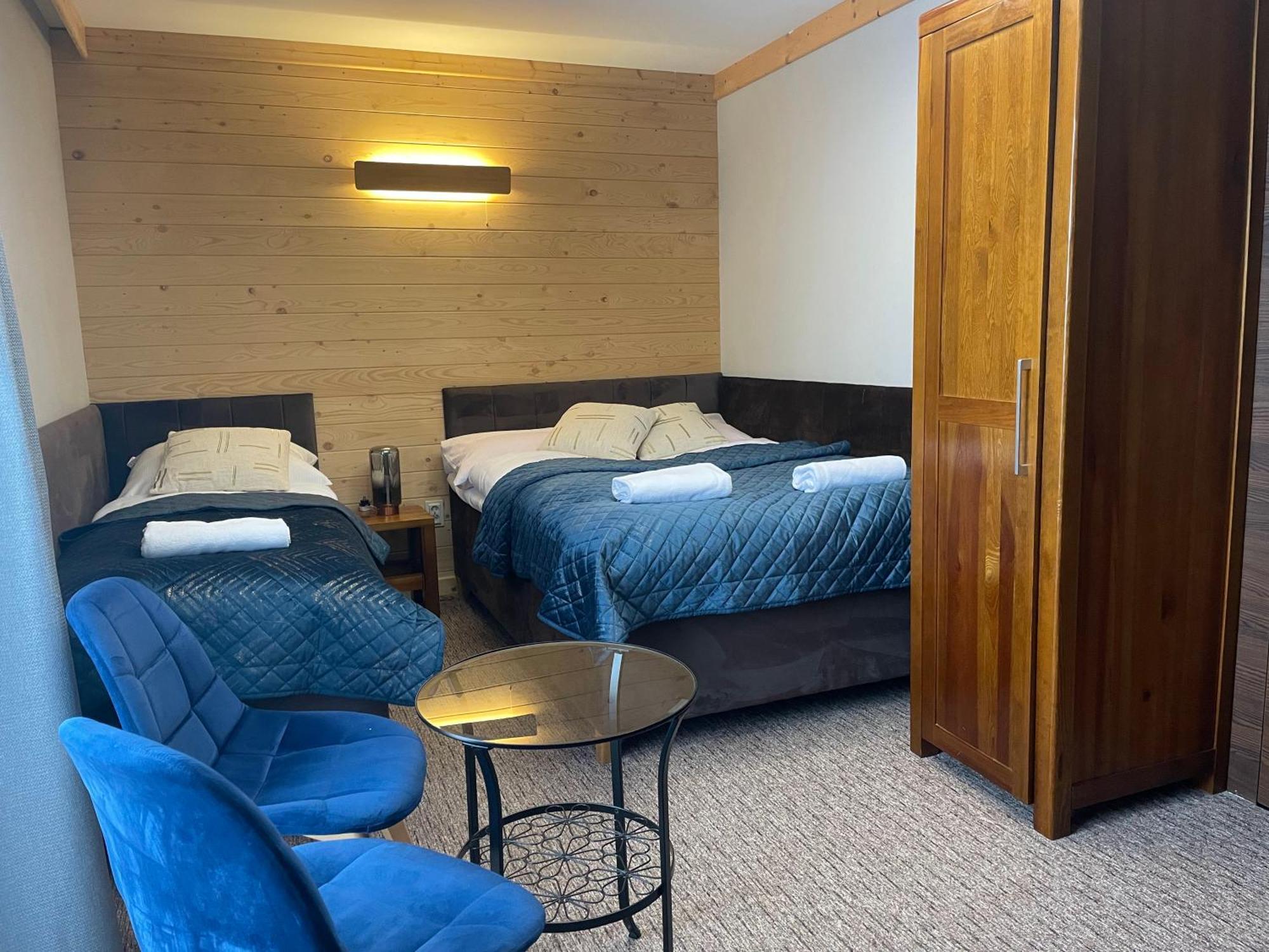 Willa Krolewska - Wellness Spa - Widokowe Pokoje I Apartamenty Kościelisko Rum bild