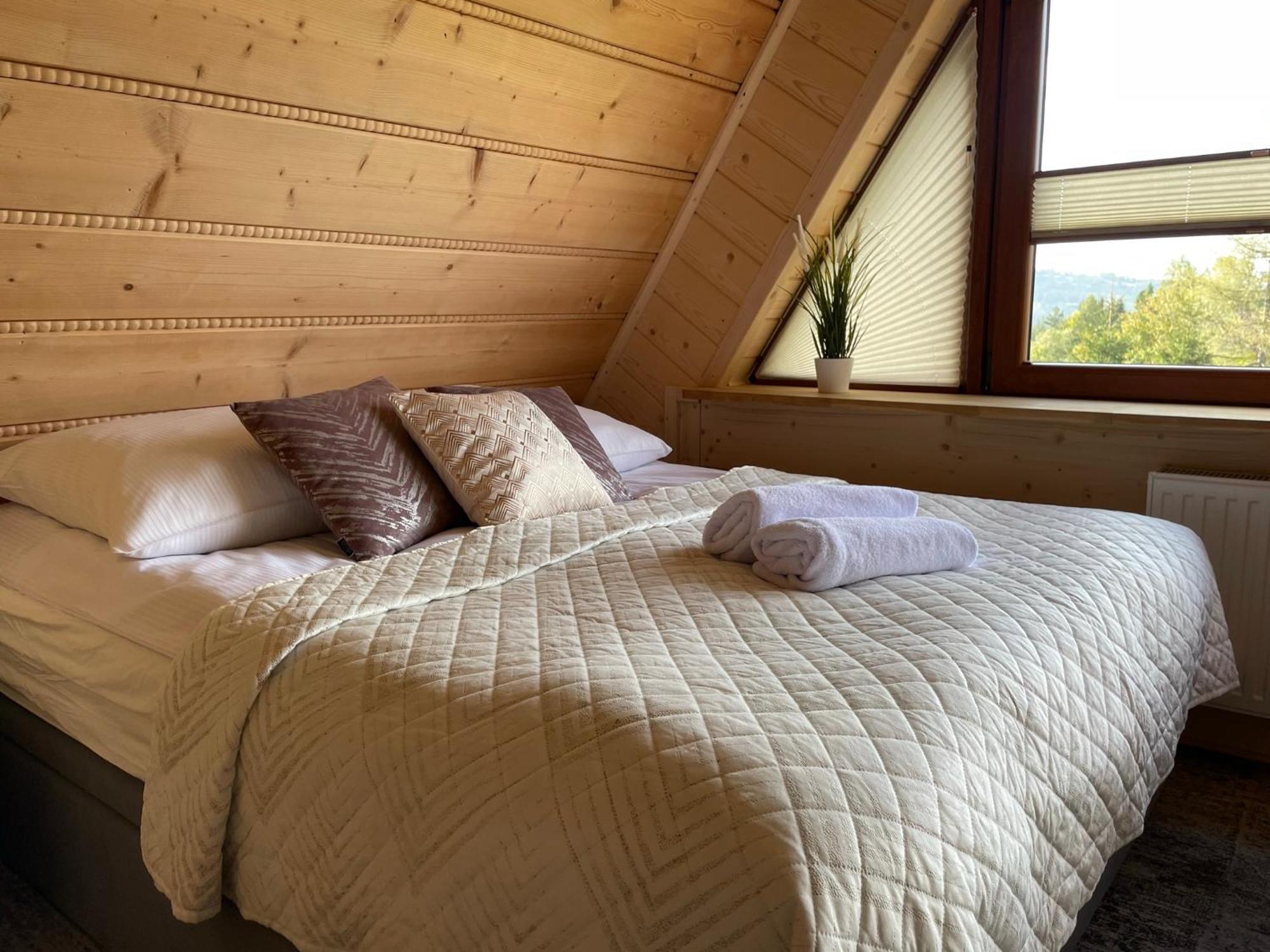 Willa Krolewska - Wellness Spa - Widokowe Pokoje I Apartamenty Kościelisko Rum bild